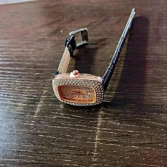 Rhinestone quartz watch - Picture 4 of 5